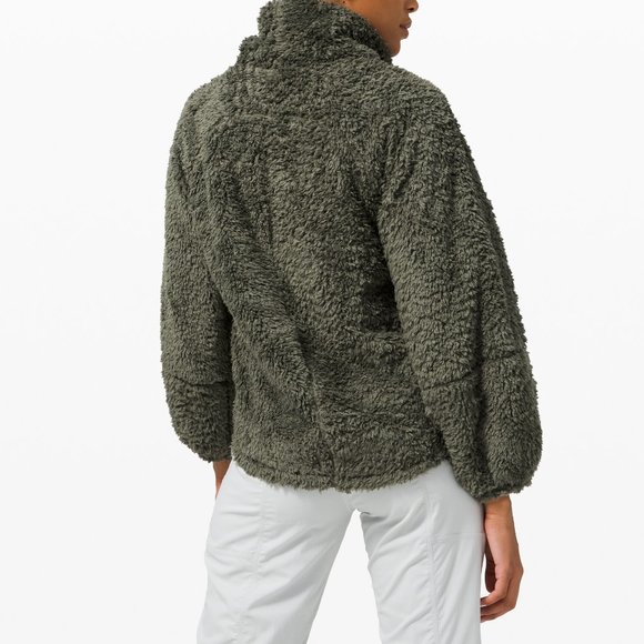LULULEMON Warm Restore Sherpa Pullover In Green - Picture 2 of 3